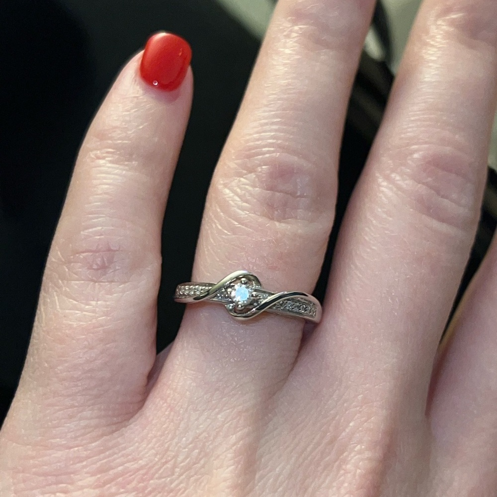 Simply Vera Vera Wang 14k white gold diamond Twisted engagement ring